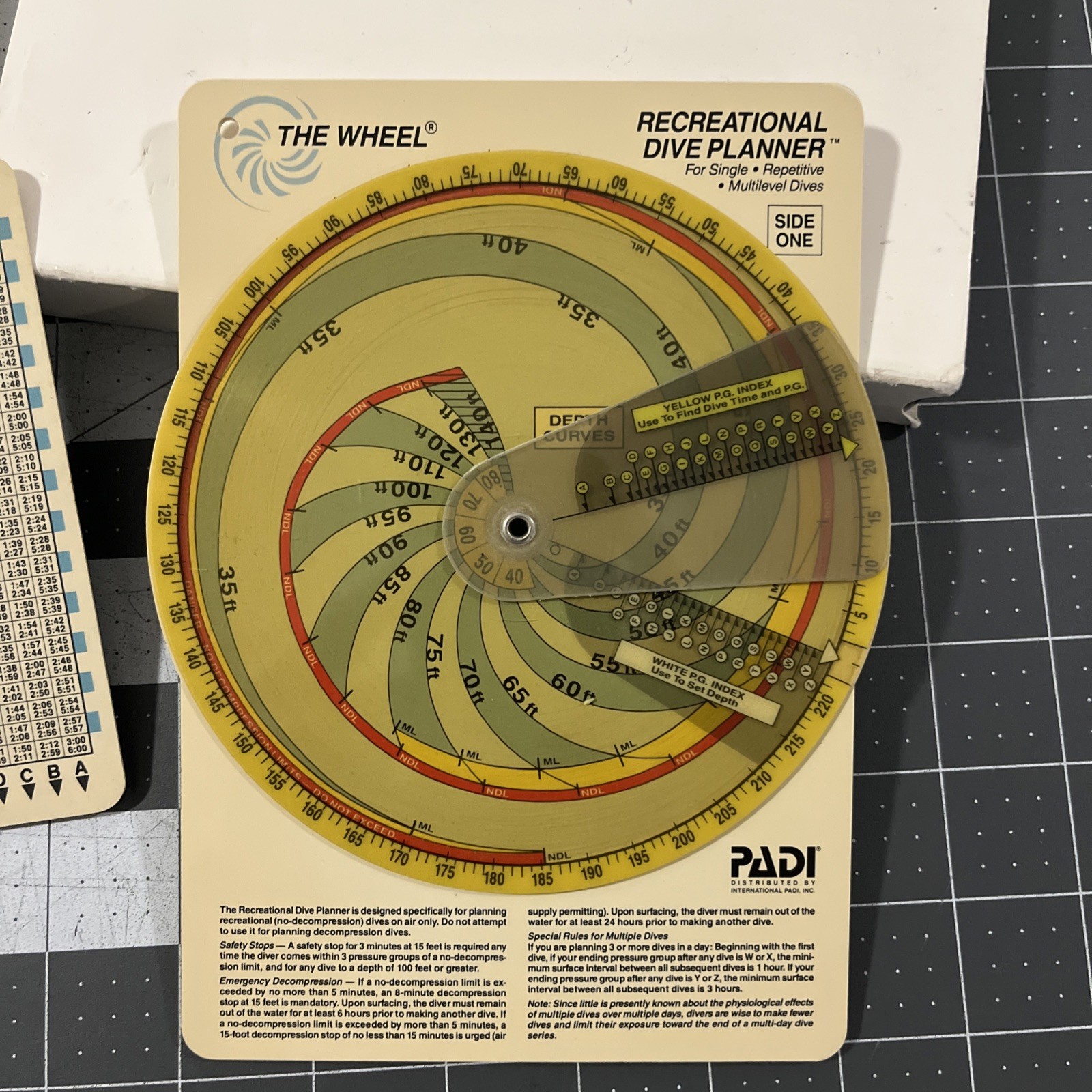 PADI The Wheel Recreational Dive Planner Surface Interval Credit Table Plastic
