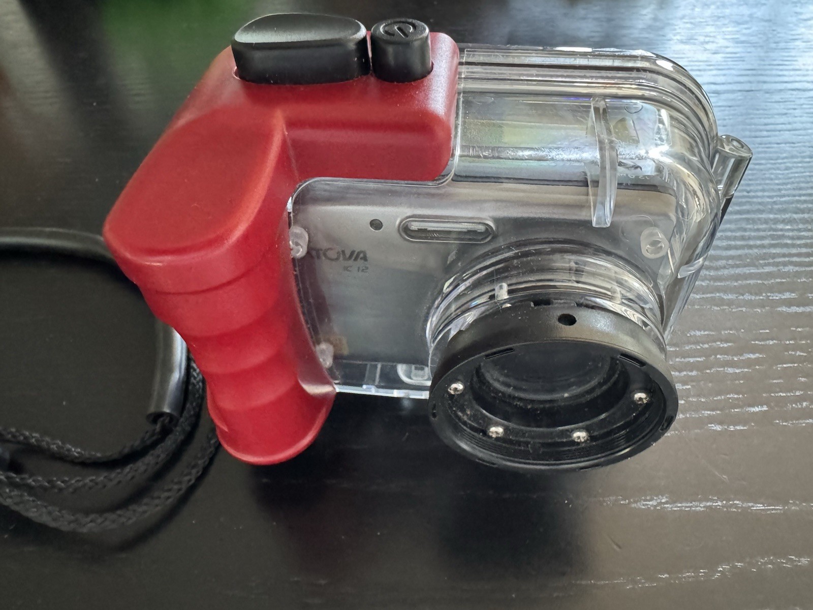 Intova IC-600 Digital Sports Camera case 6.0MP 2.4″ LCD Underwater Waterproof