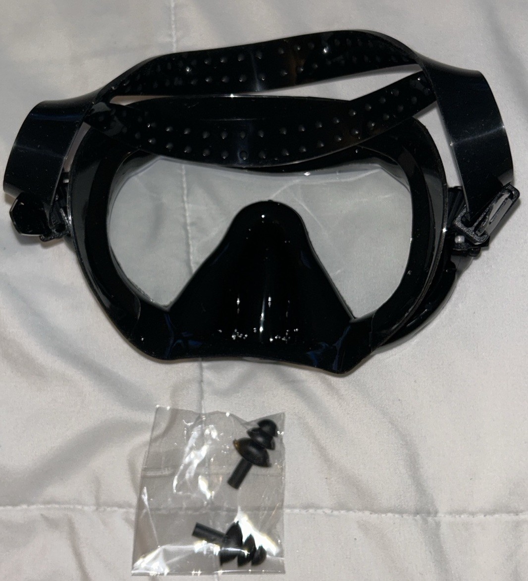 Black/Blue Scuba Snorkeling Mask, Tempered Glass Lens, Strap, Spare Screws Adult