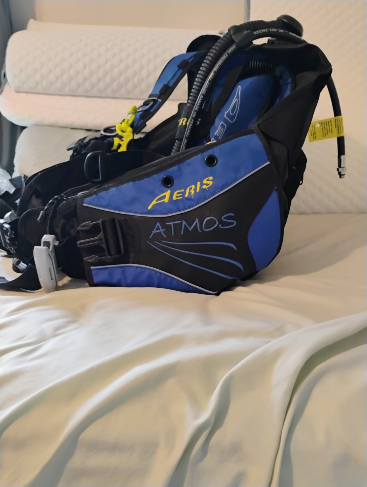 Aeris Atmos Buoyancy Compensator (M) fully rigged New
