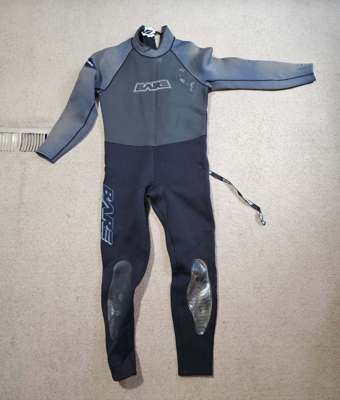 Scuba Gear Lot/Bundle: BCD Vest, Regs, Gauge, tank, Fins, Wetsuits, Mask, Gloves