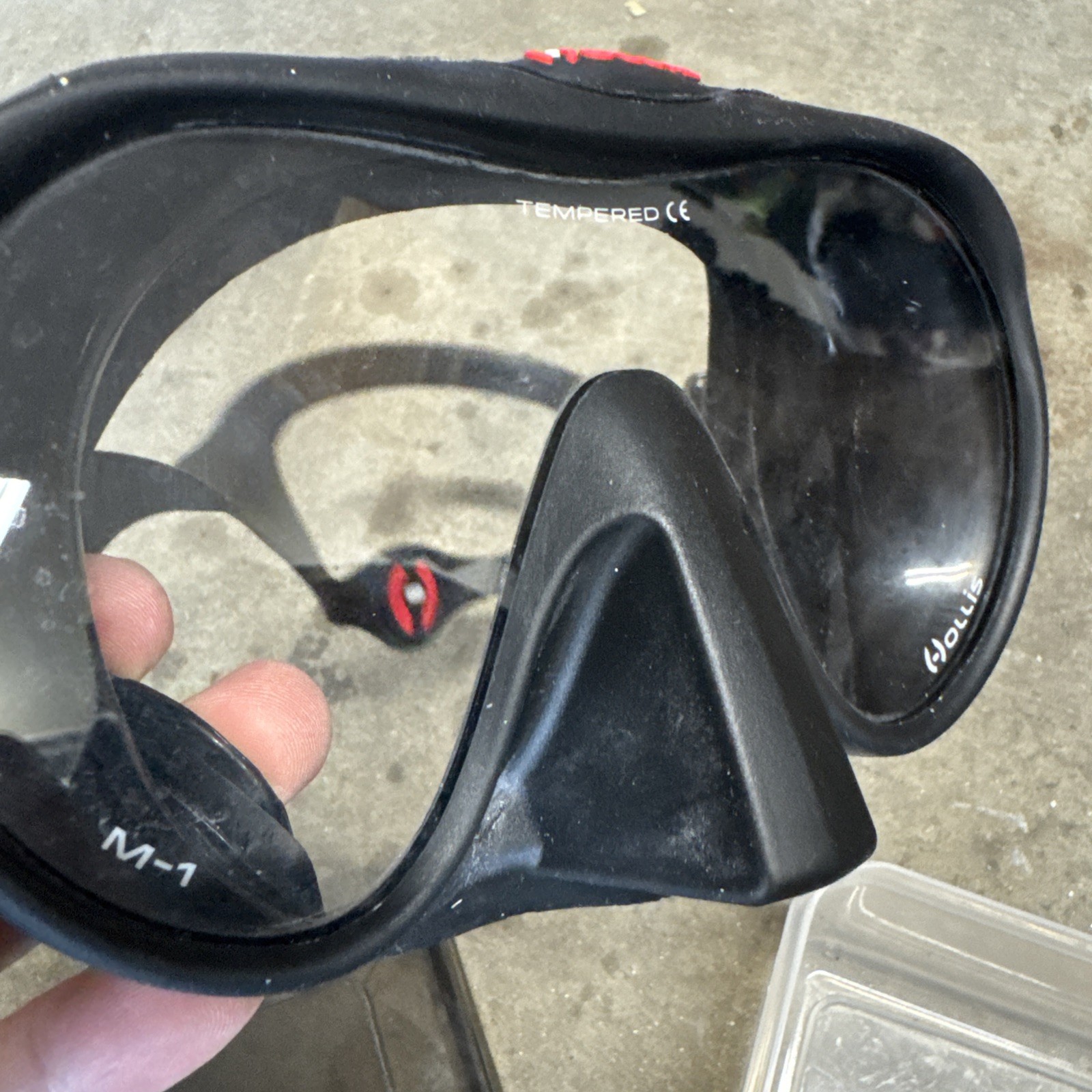 Hollis M-1 Scuba Diving and Snorkeling Mask Black MPN 205.4500.07