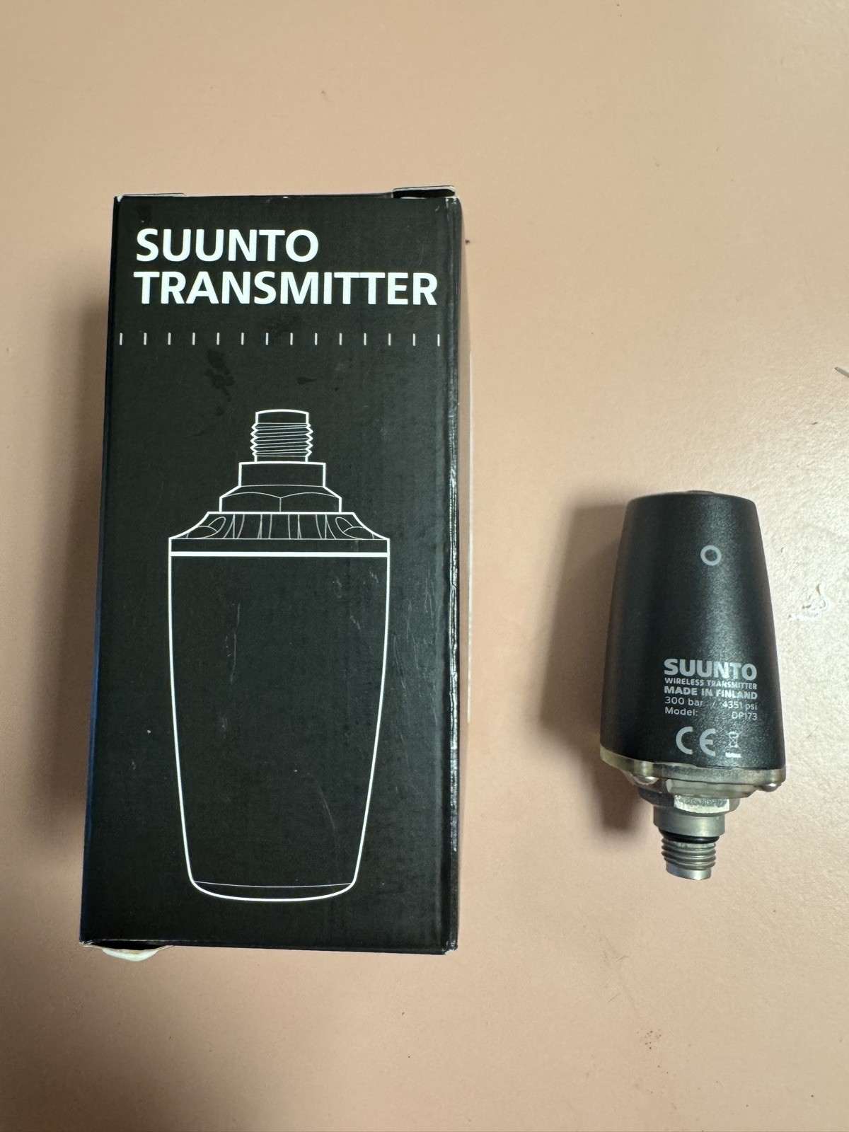 Suunto Wireless Tank Pressure Transmitter for D9,DX an D9TX.Model DP173 w/Circle