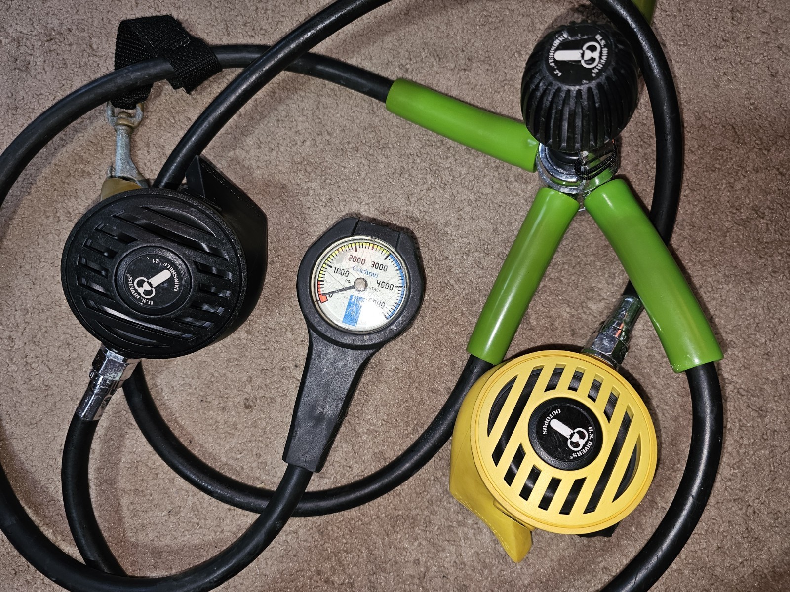 Scuba Gear Lot/Bundle: BCD Vest, Regs, Gauge, tank, Fins, Wetsuits, Mask, Gloves