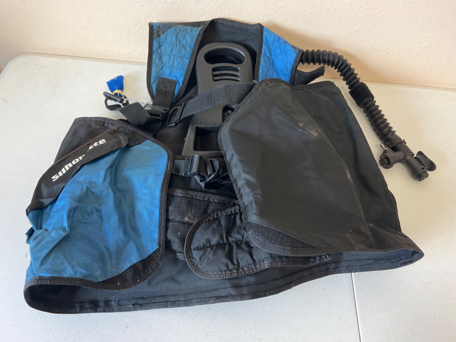 Silhouette Sherwood Adult M/L Free Diving Scuba Vest Black & Blue