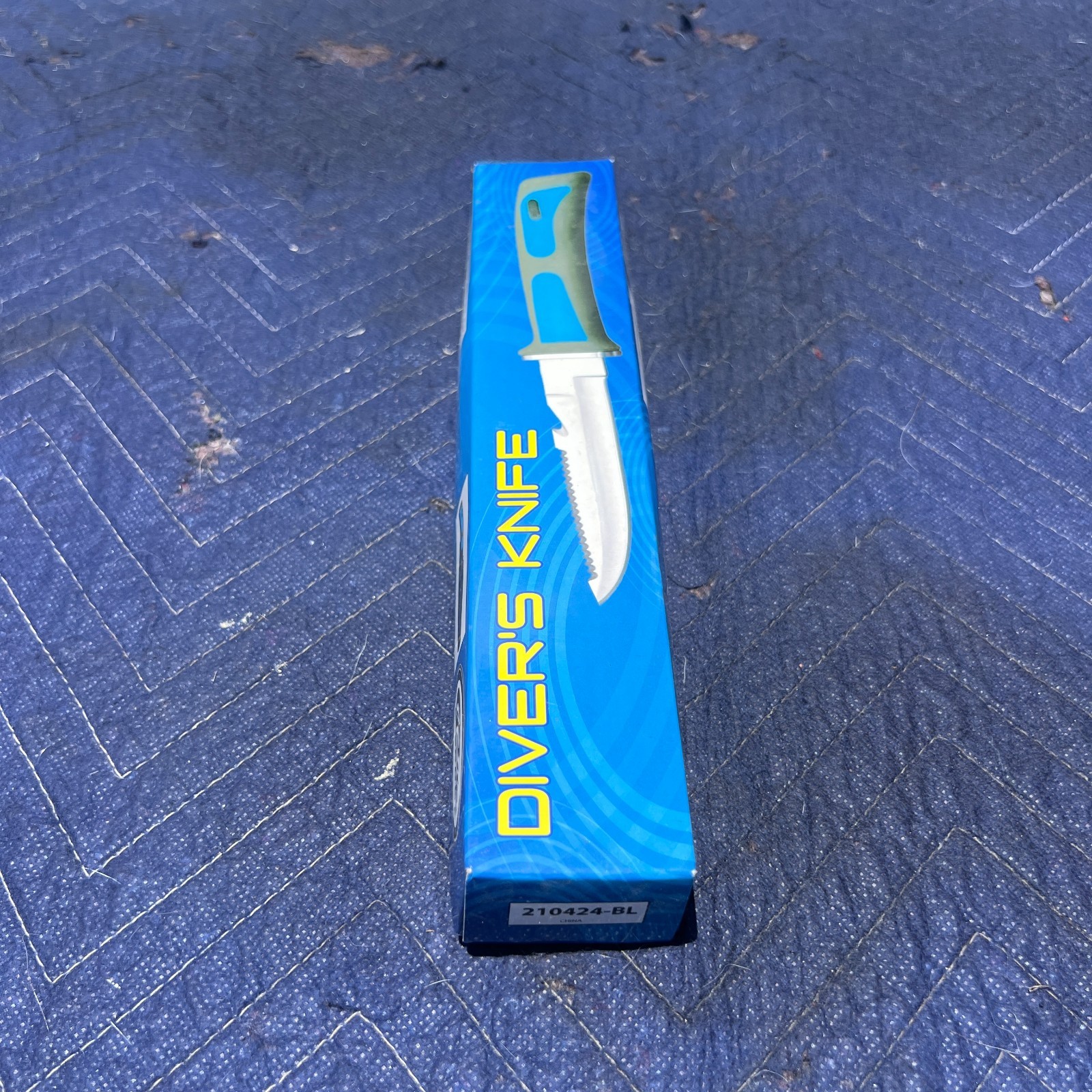 NEW Rite Edge 9″ Dive Knife – Serrated Blade + Line Cutter, Blue Handle + Sheath