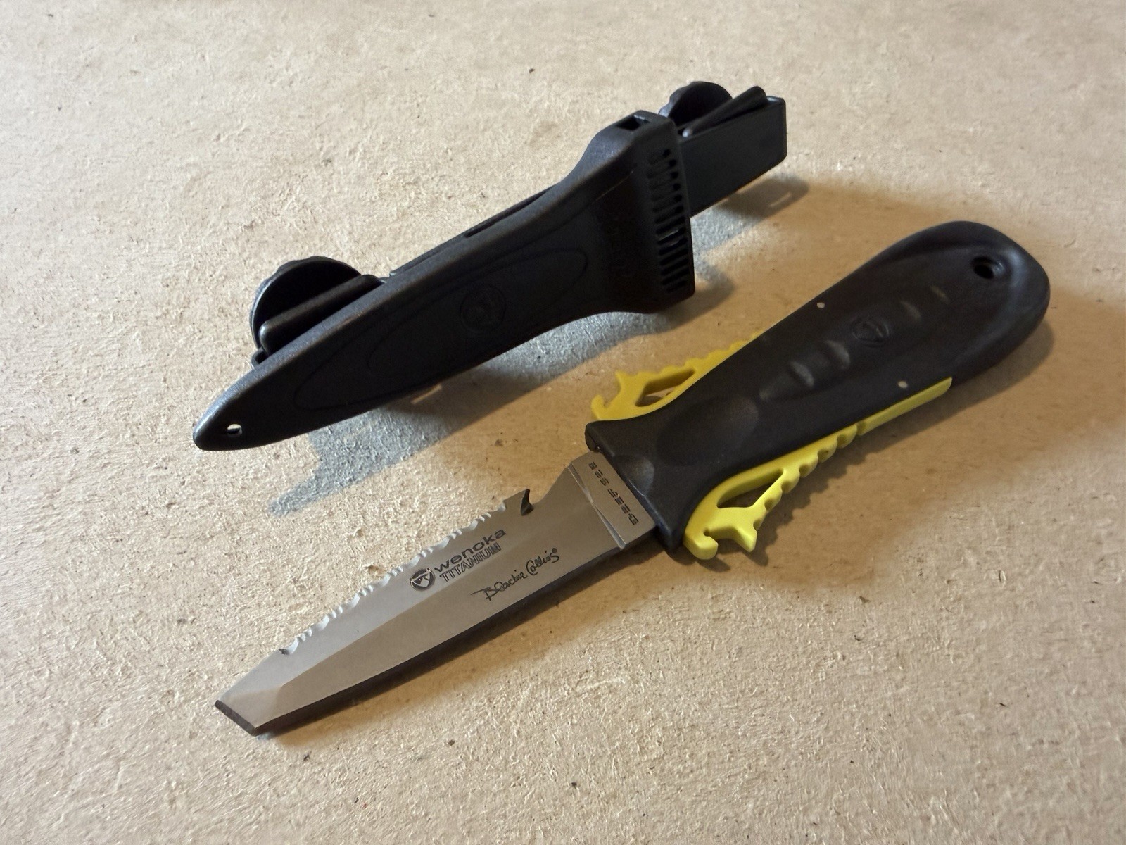 Wenoka Dive Knife Titanium Scuba Diving Diver Dagger Blackie Collins VTG (Used)
