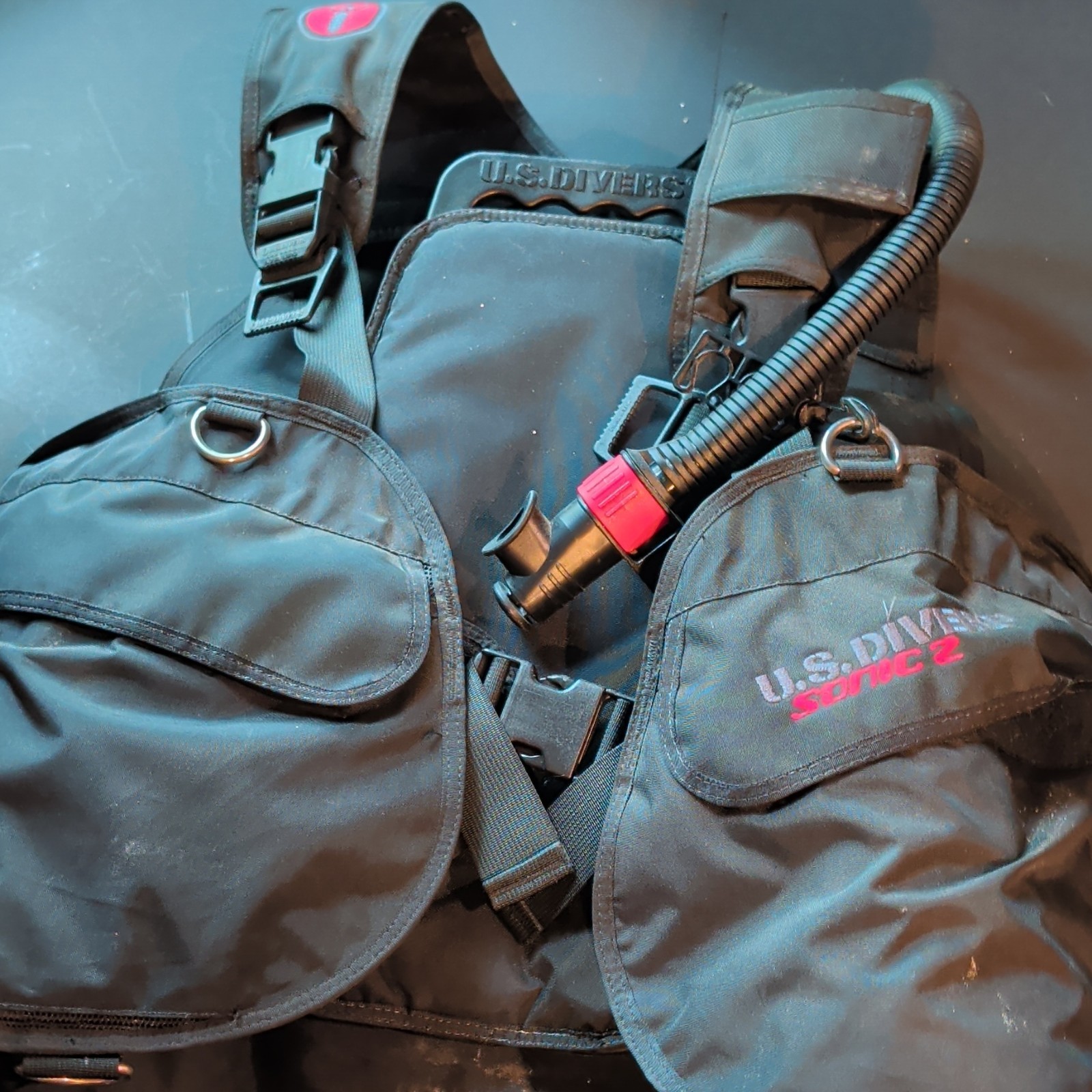 U.S. Divers Sonic 2 Scuba BCD Buoyancy Compensator Vest, Medium (MPN 7802-25)