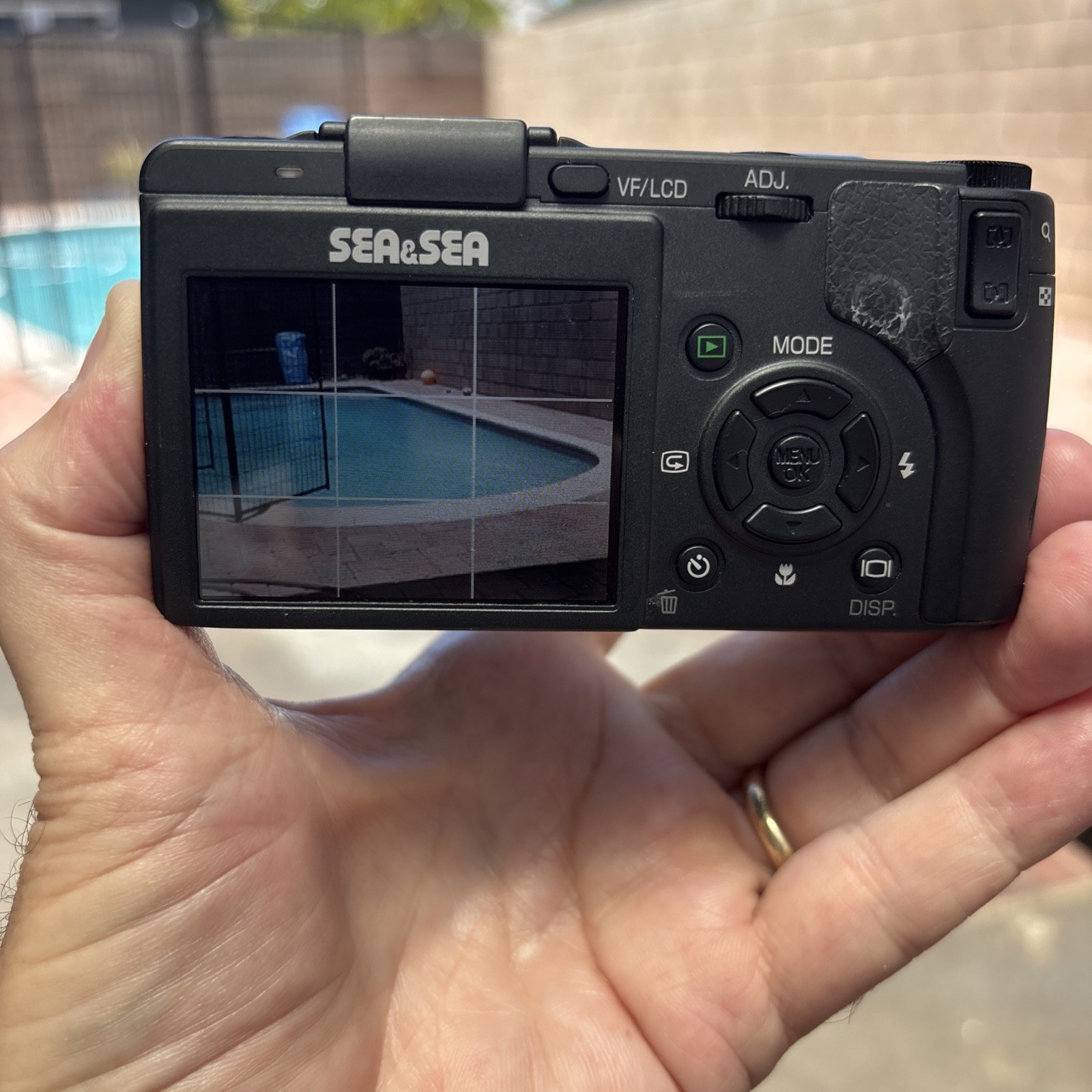 Sea Sea 1G DX 1G Compact Digital Camera With Underwater Housing Set