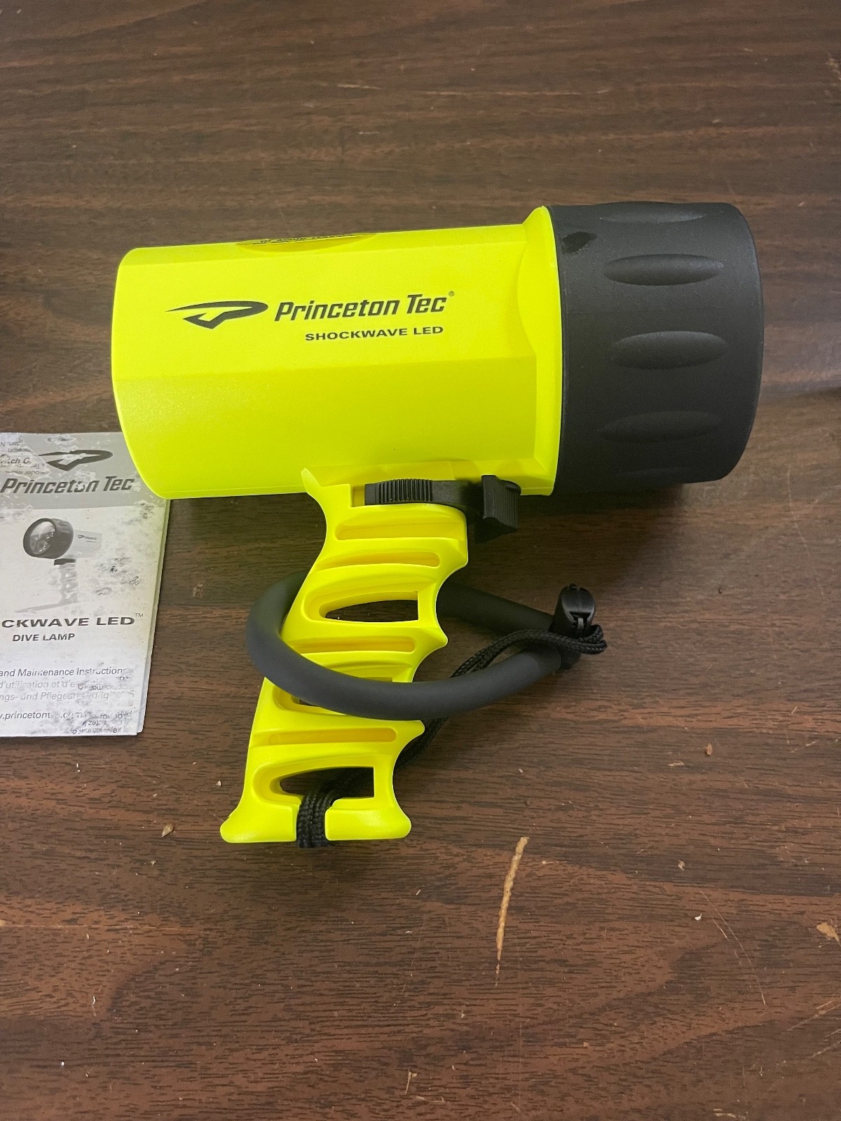 New Princeton Tec Shockwave 20 Hr Divers Lantern
