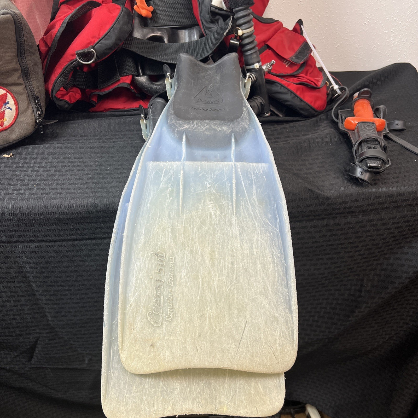 Lot of scuba diving equipment W/ bag. Old Equipment – Vest, Flippers, Knife Read