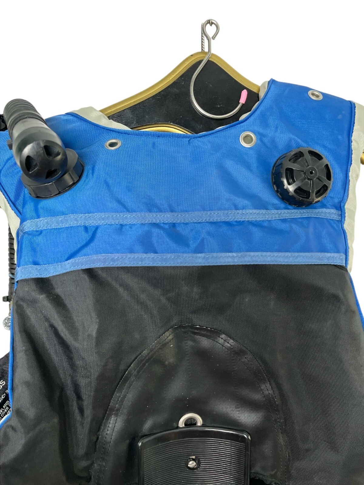 SMY Scuba U.S.A. Buoyancy Compensator Vest Large 45 Lbs Capacity Black & Blue