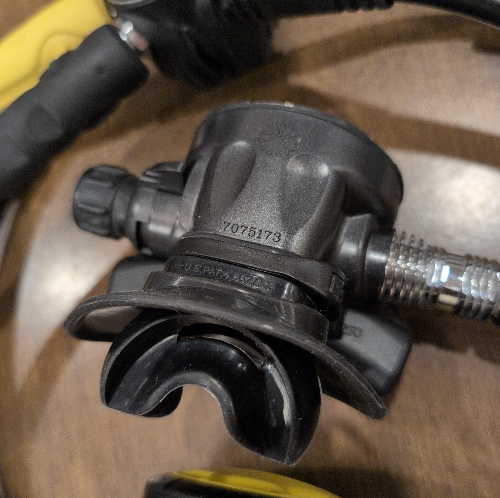 Aqualung Legend Scuba Regulator And ABS EN250 And Cressi Miniconsole 2 Gauge