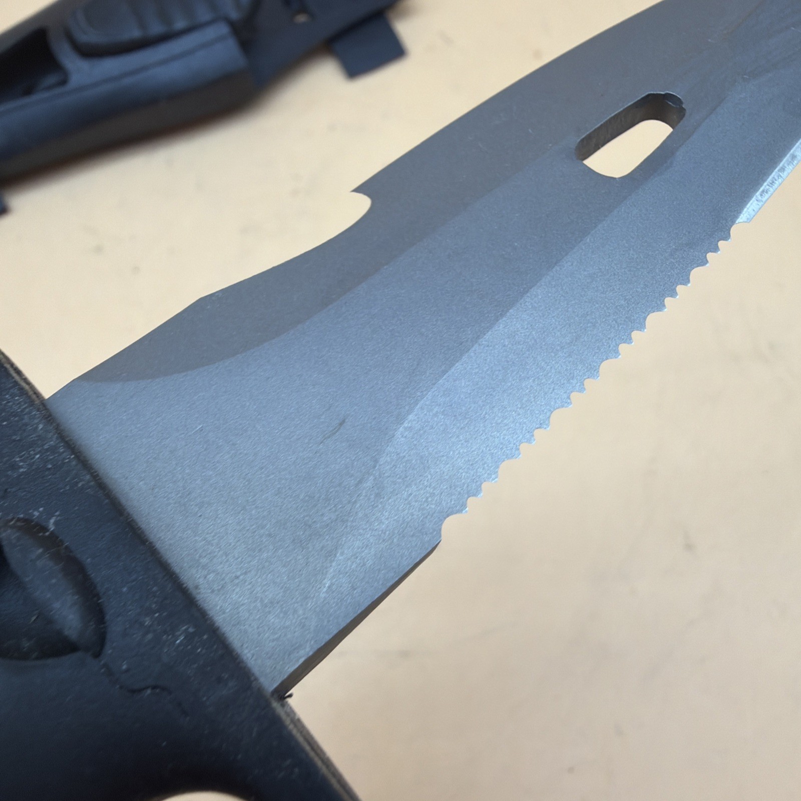 Scubapro Mako Titanium Dive Knife w/ Sheath – 3.5” Blade