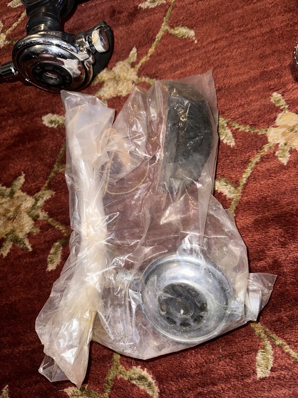 2 Scubapro Regulator With Gauges And Extras – MK5 And R109