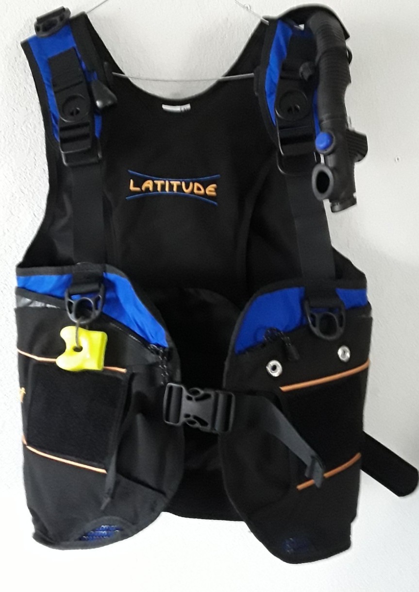 Sea Quest Latitude by Aqua Lung BCD Scuba Diving Vest Size M Great Condition