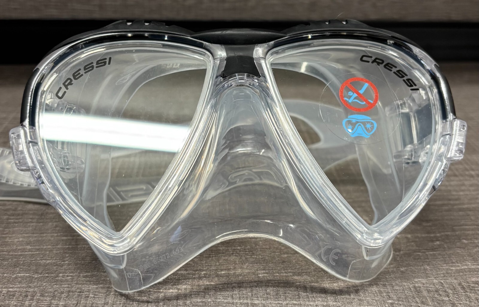 Cressi Matrix Scuba Mask (Clear/Black)