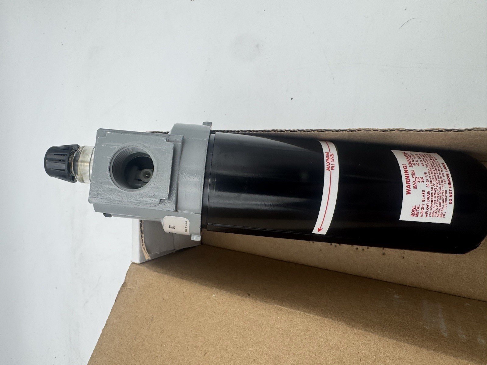 Milton 1031-8 1/2″ NPT Metal FRL Lubricator Bowl, 6 oz. Bowl