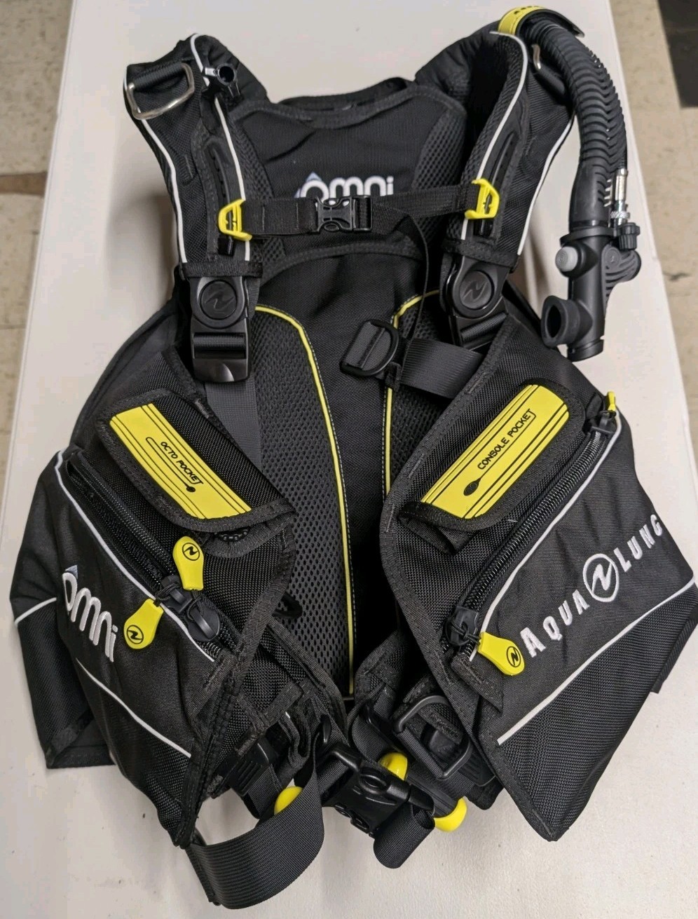 Aqualung Omni BCD Scuba Diving Vest Medium w/ YELLOW COLOR KIT BRAND NEW