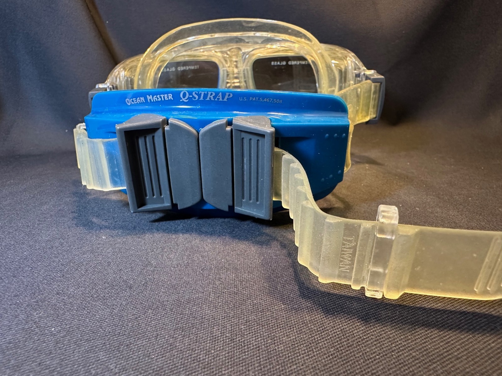 Ocean Masters Q Strap Purge Valve Tempered Glass Diving Mask Goggles with Case
