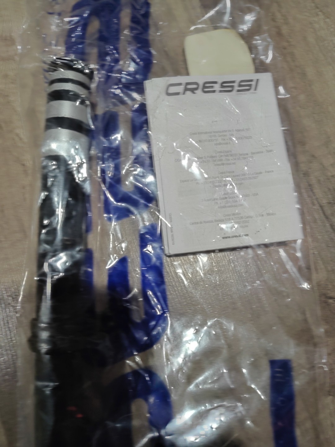 Cressi Standard Bore Tube Snorkel for Adult and Young Divers – Gringo Black