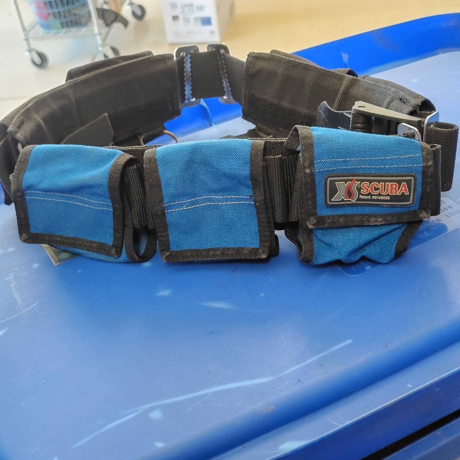 XS Scuba 7-Pocket Diving Weight Belt | Black & Blue | 35lb Max Capacity