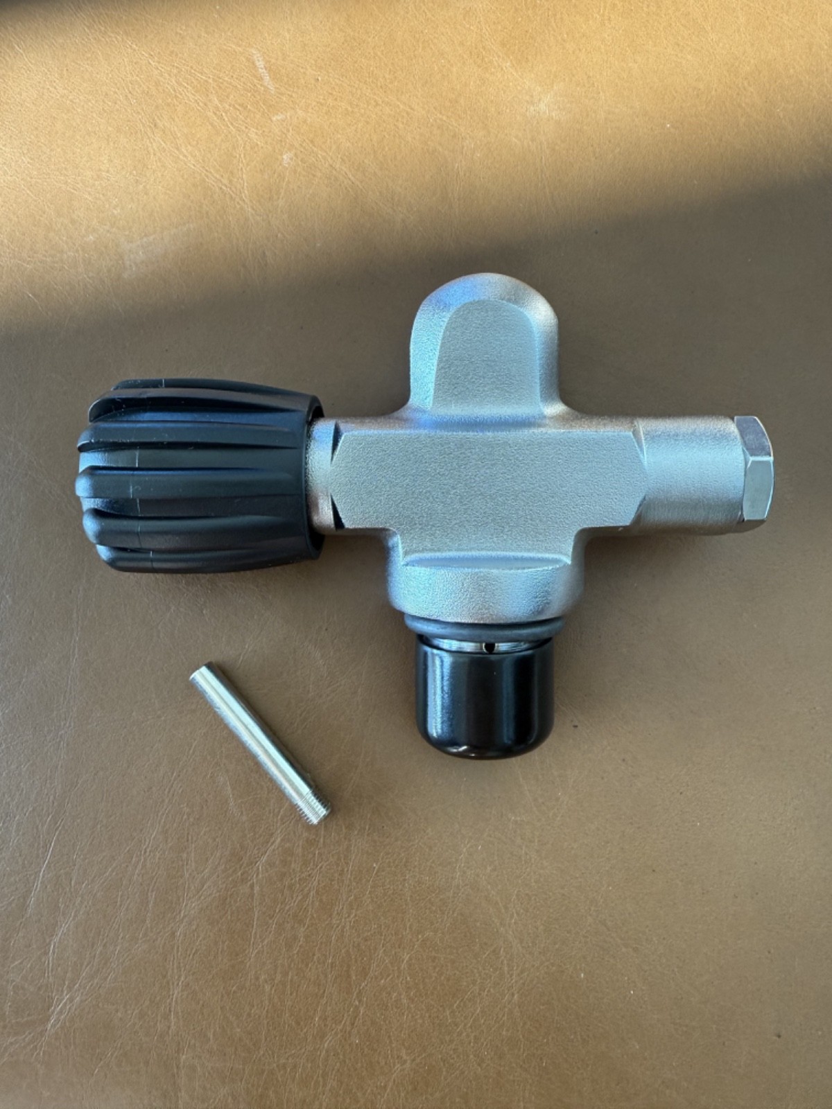 M25x2 scuba tank valve right hand