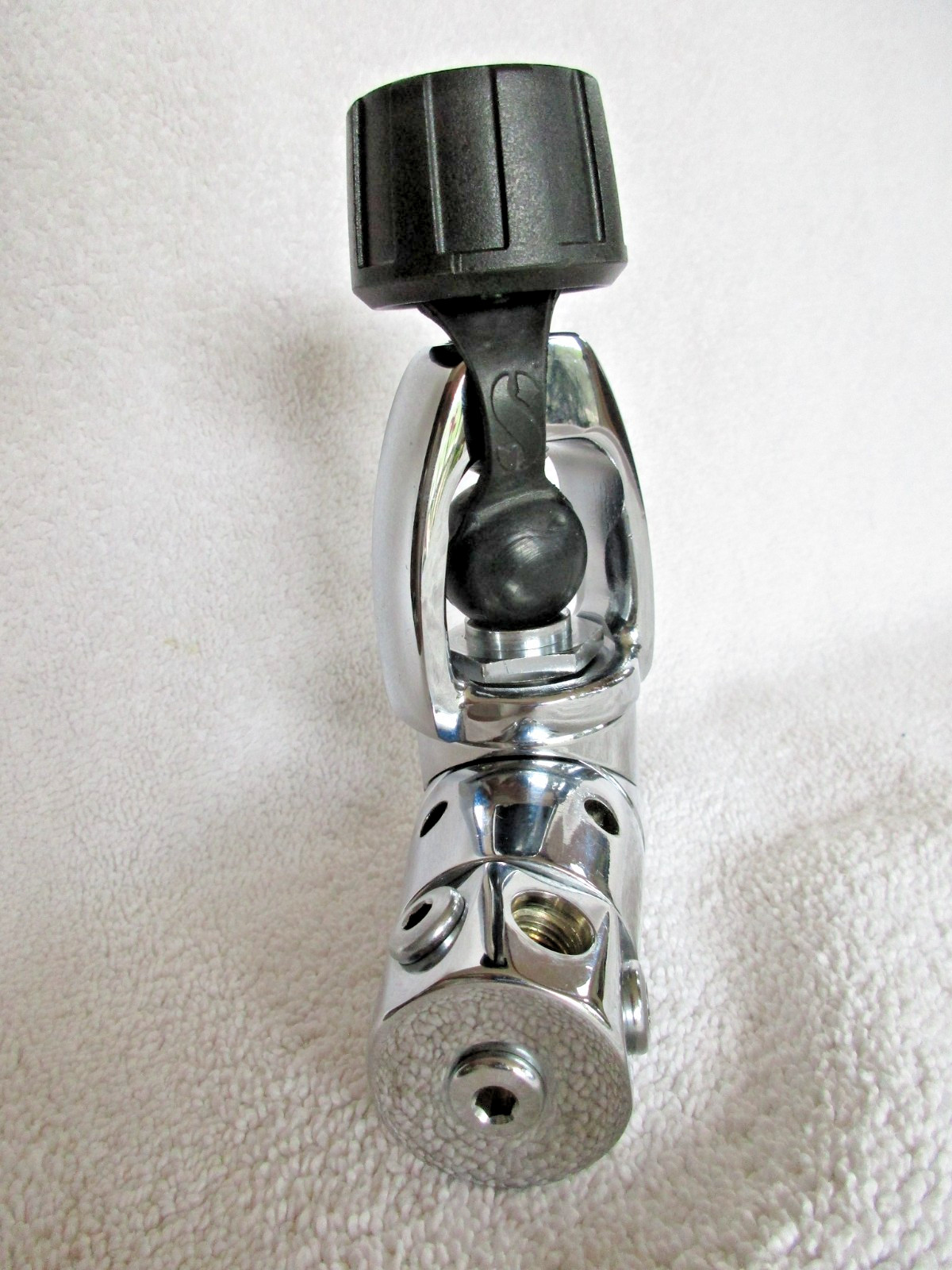 Scubapro MK5 5 LP Ports, 1st Stage. EXCELLENT CONDITION, BENCH TESTED, NO LEAKS