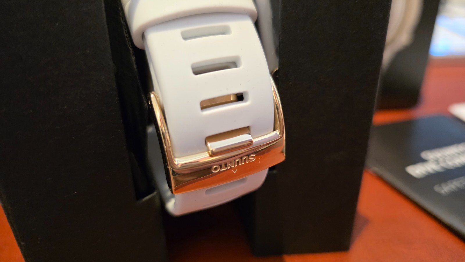 SUUNTO D4i Novo Light Gold Dive Watch New in Box