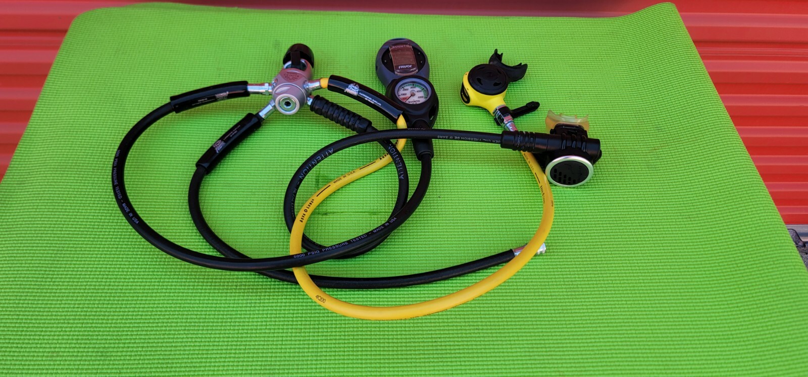 Scuba Diving Regulator with Cobra Suunto Dive Computer EN250 ( UNTESTED)
