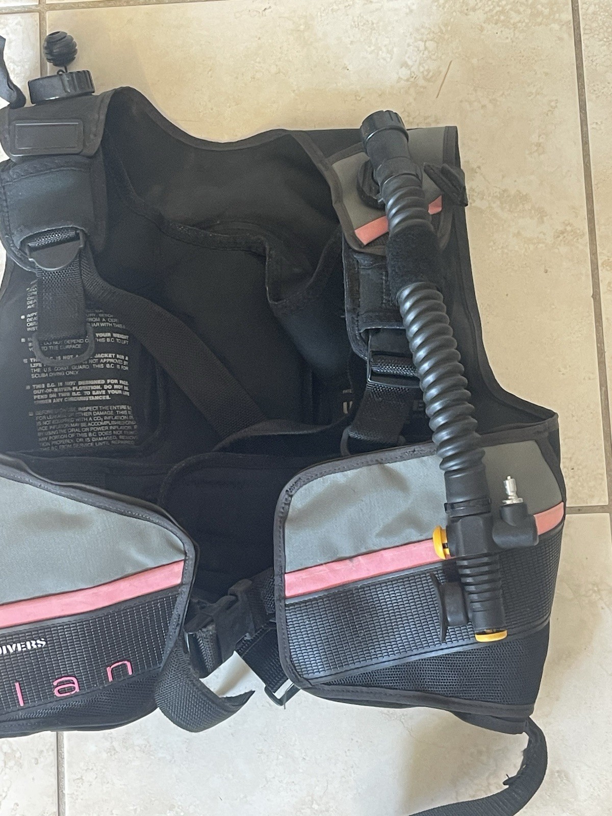 Used US Divers Elan Vest – Medium Women