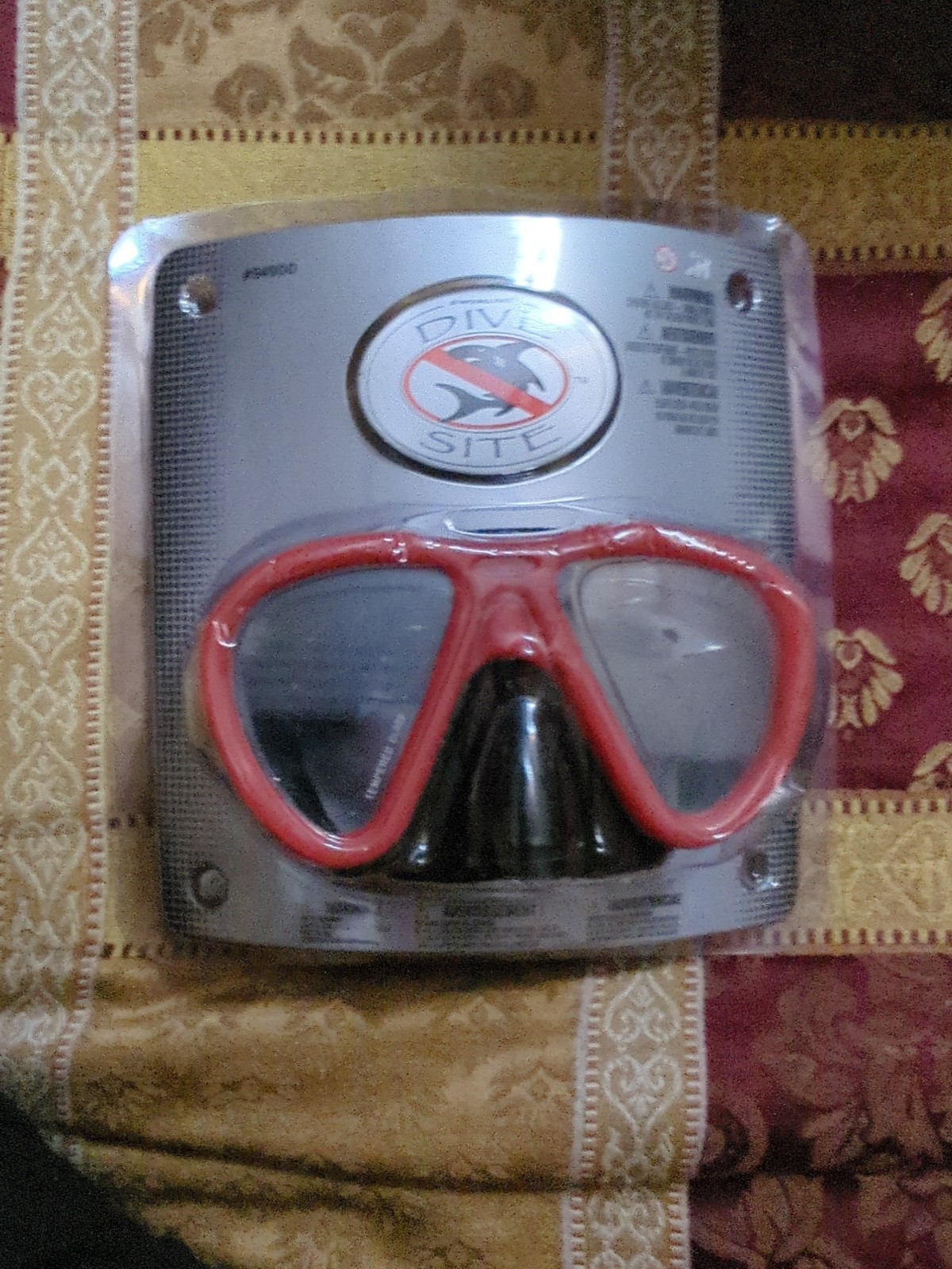 Kid’s Sea Scout Silicone Snorkeling Mask – Red and Black