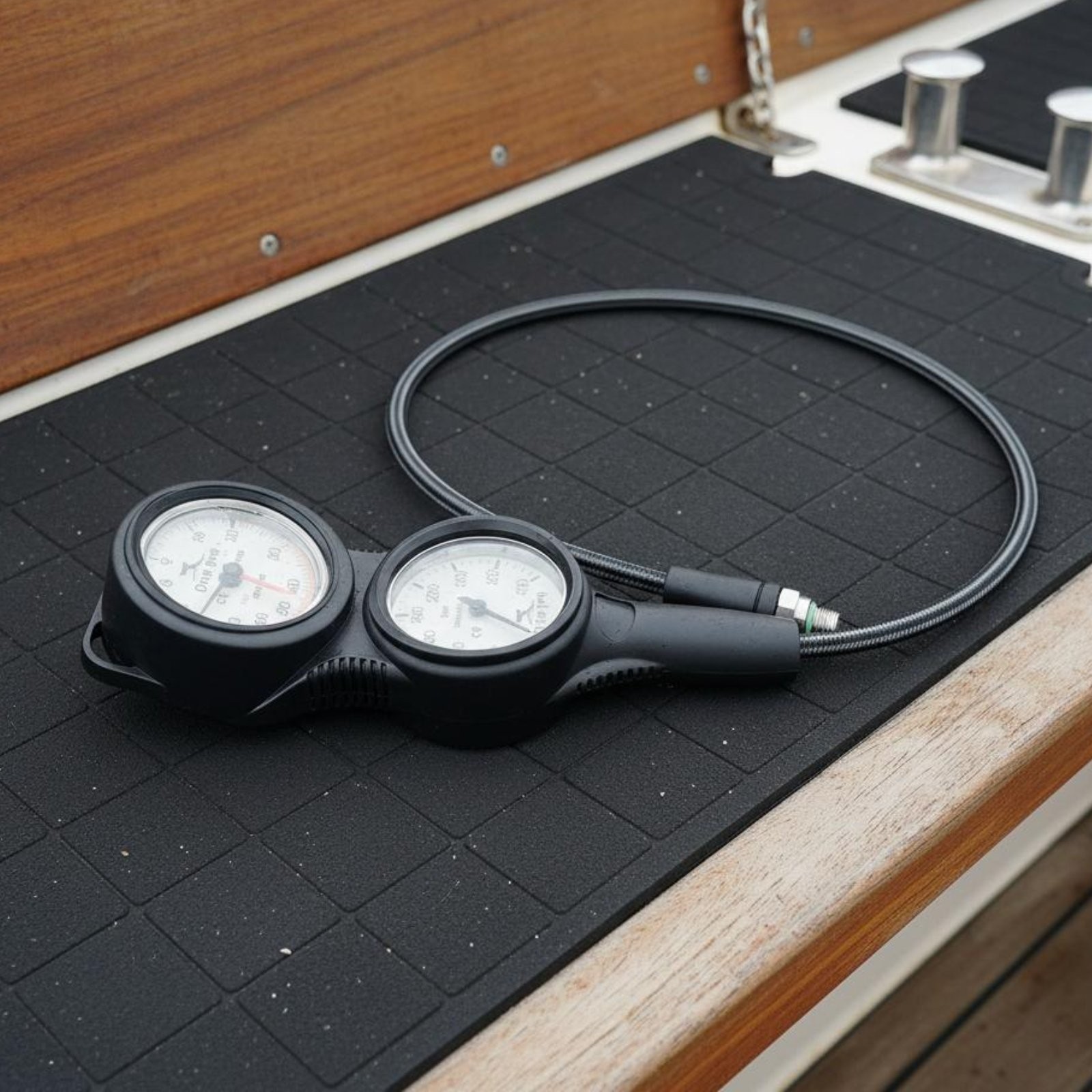 Scuba Pressure Submersion Compass Display Unit Analog Water Sports Gear Sturdy