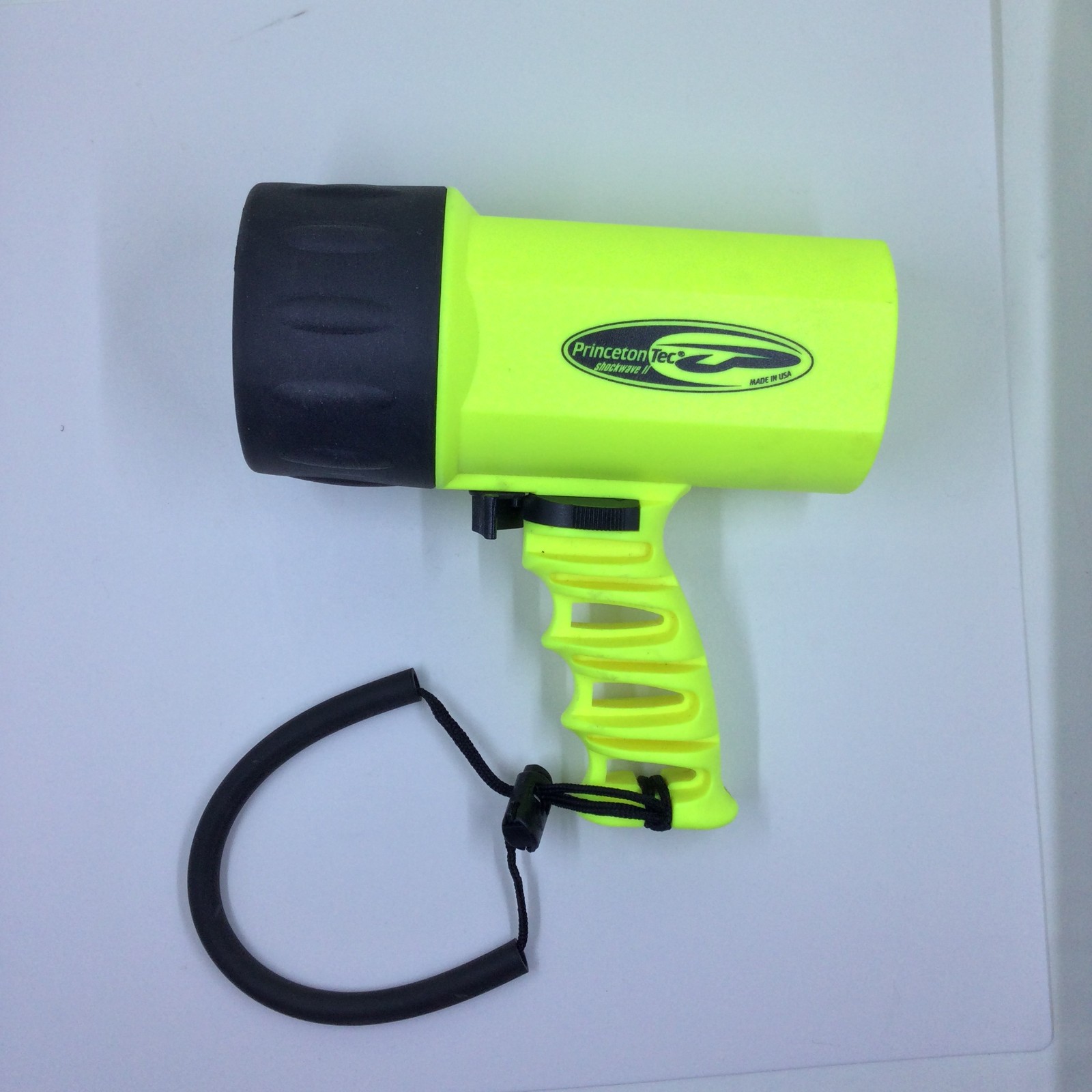 Princeton Tec Shockwave II Dive Light Nice condition NO BATTERIES
