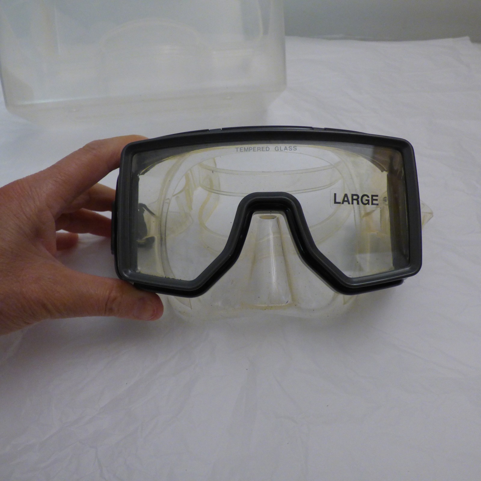 NWT UNUSED DEEP SEE MASK III SNORKELING GOGGLES TEMPERED GLASS BLK LARGE W CASE