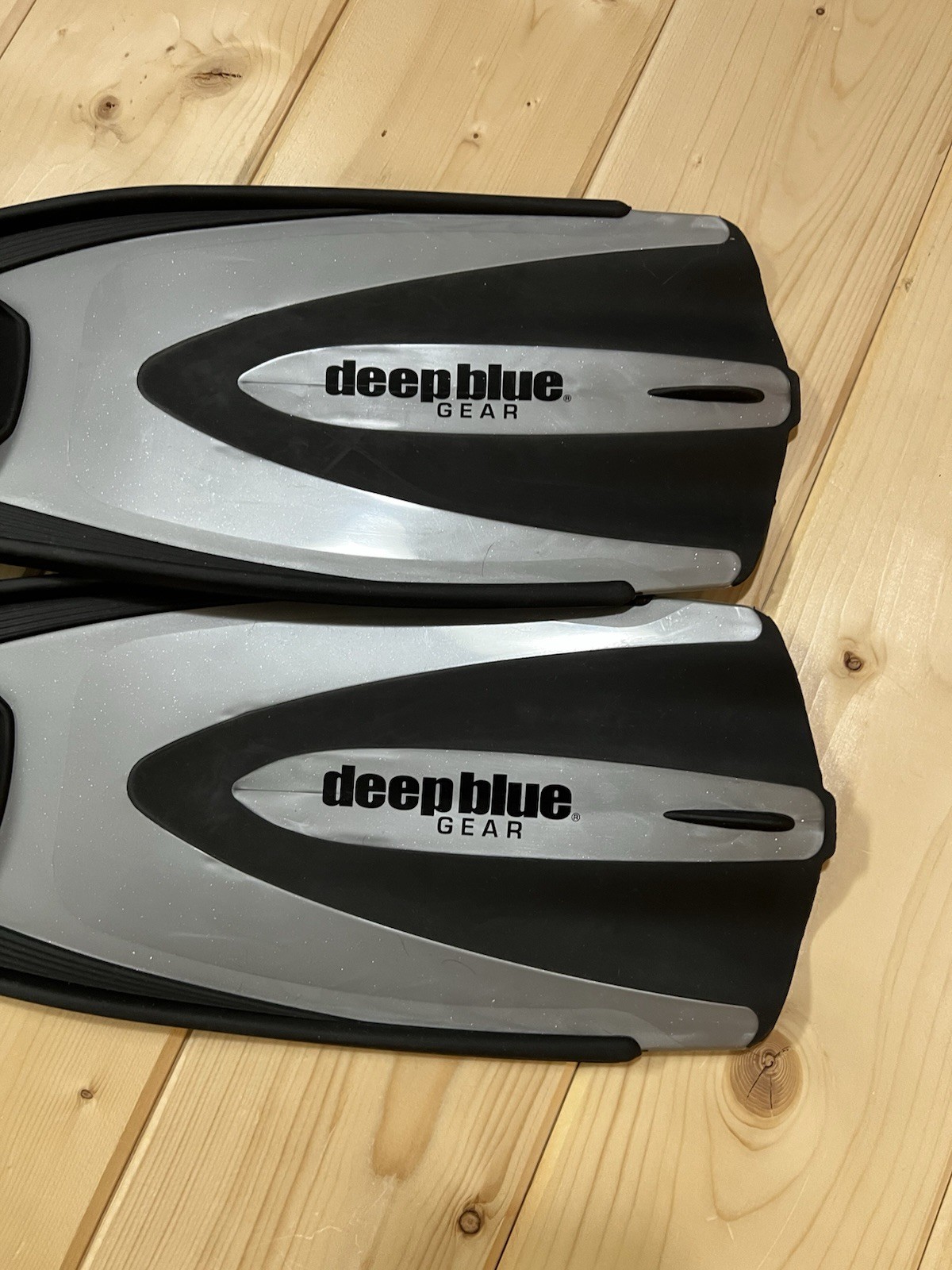 Deep Blue Gear Snorkeling Set – Fins + 2 Safety Vests (One New)