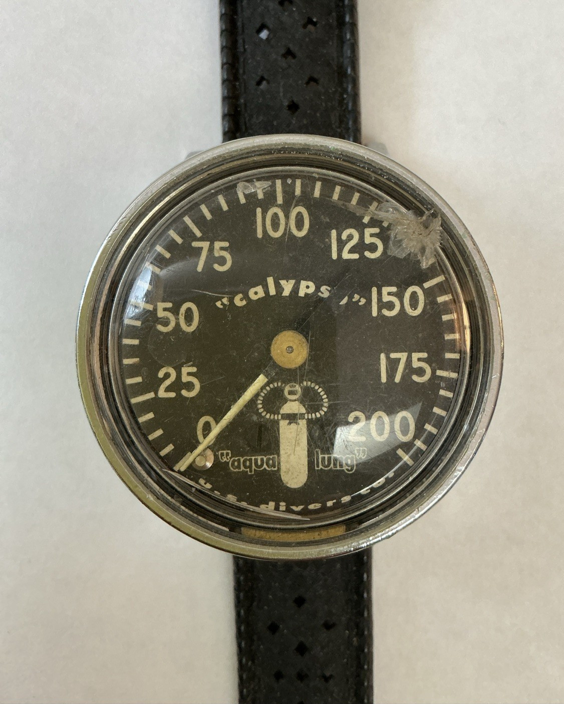 Vintage US Divers Company CALYPSO Diver’s Watch 200m Depth GAUGE *READ*