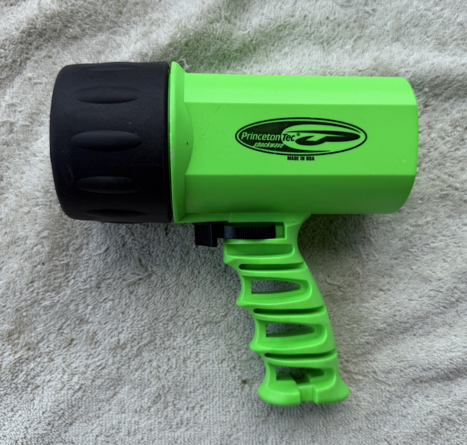 PRINCETON TEC SHOCKWAVE SCUBA LIGHT