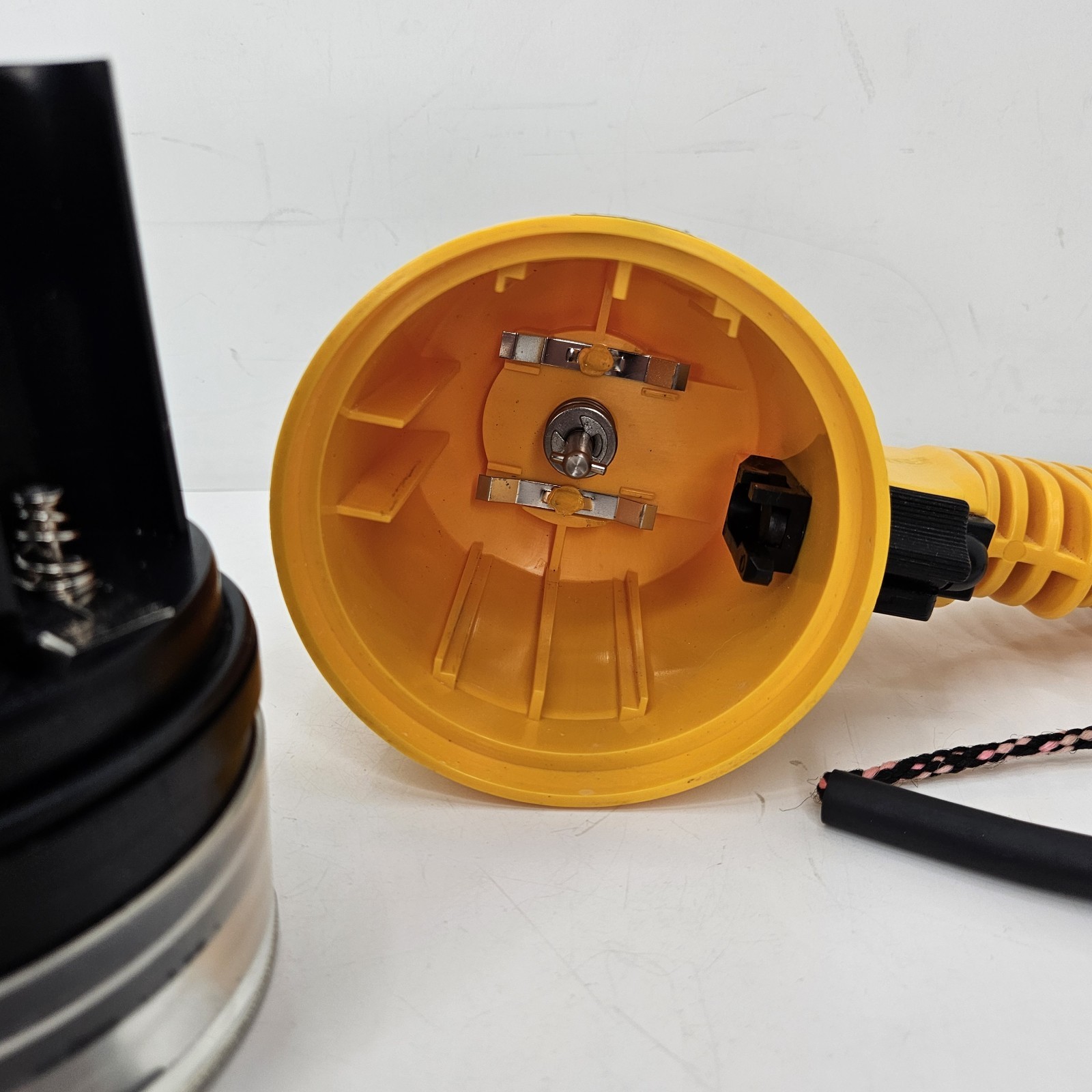 Scuba Ikelite RCD Underwater Flashlight Deepsea Dive Light 4D Cell Yellow TESTED