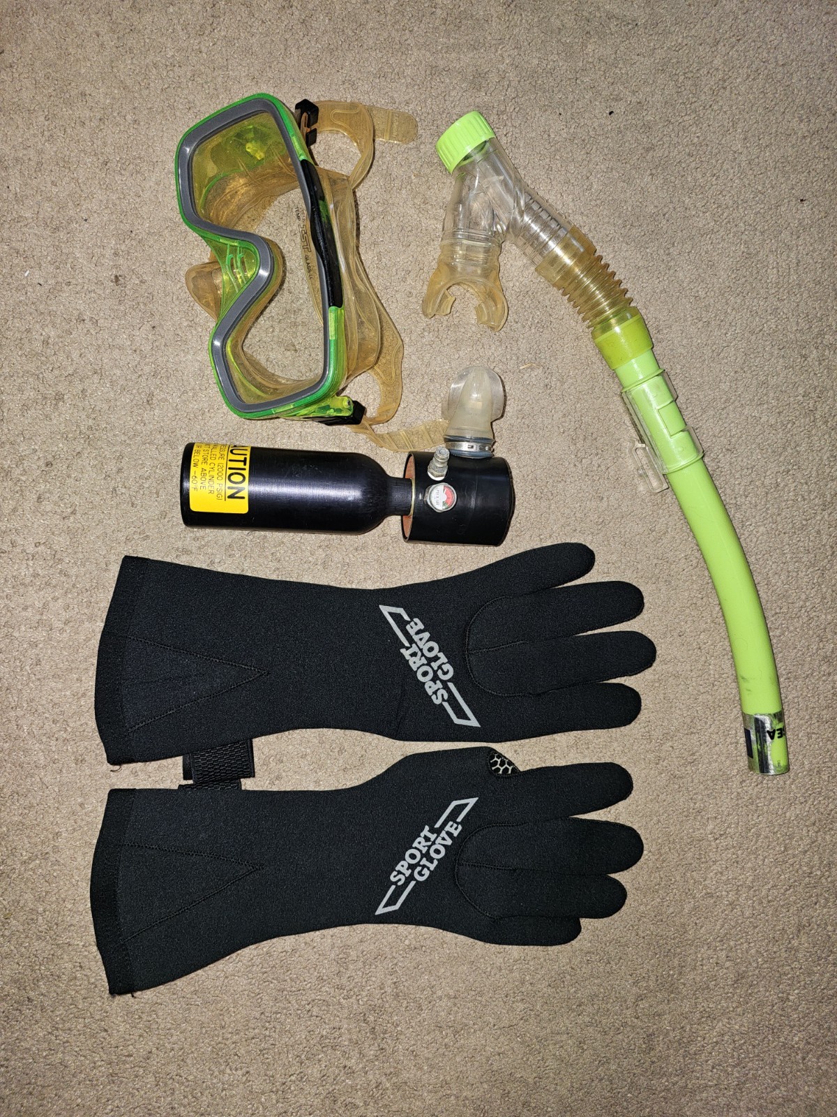 Scuba Gear Lot/Bundle: BCD Vest, Regs, Gauge, tank, Fins, Wetsuits, Mask, Gloves