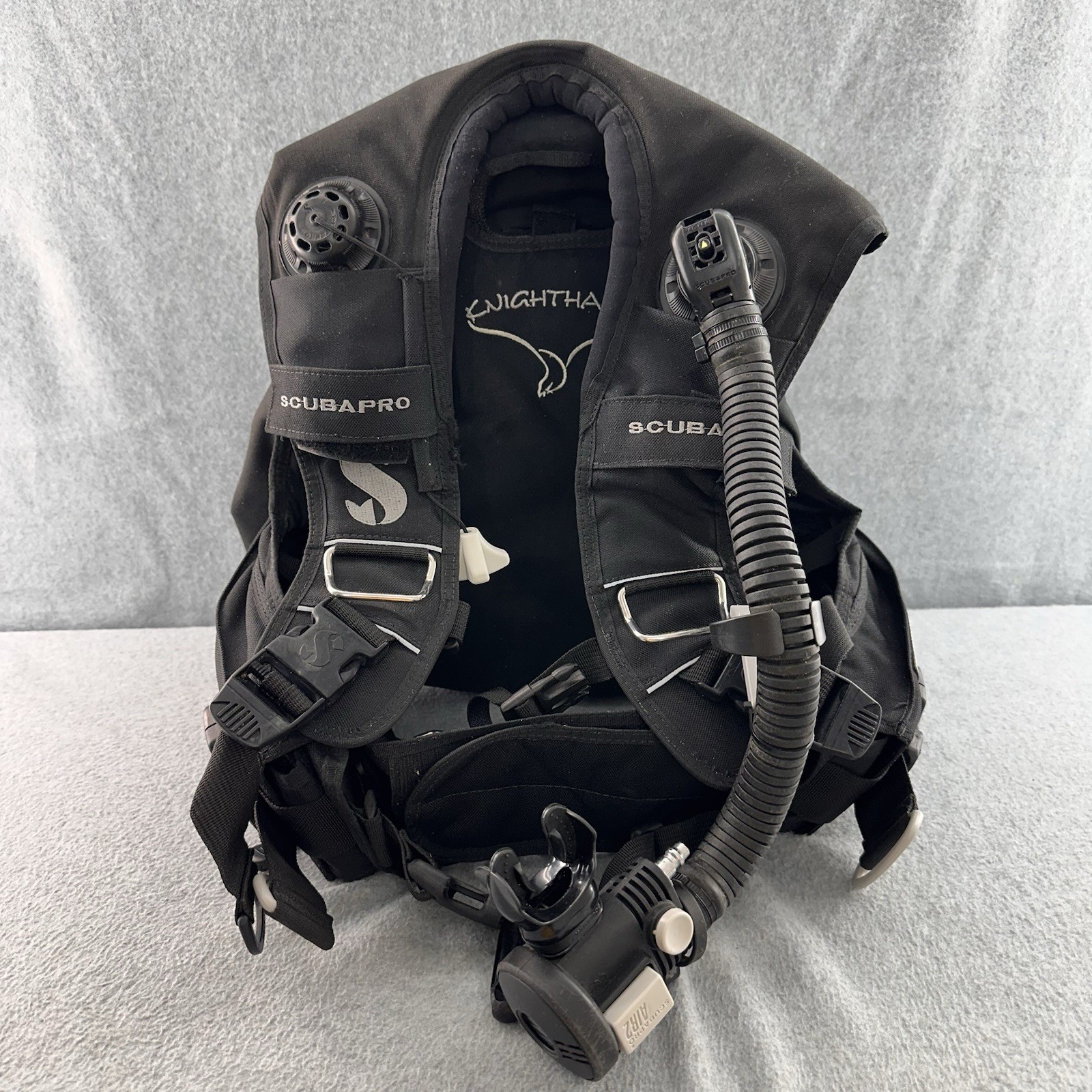 Scubapro KNIGHTHAWK BCD Size Medium Scuba Dive Vest Weight Integrated Air2