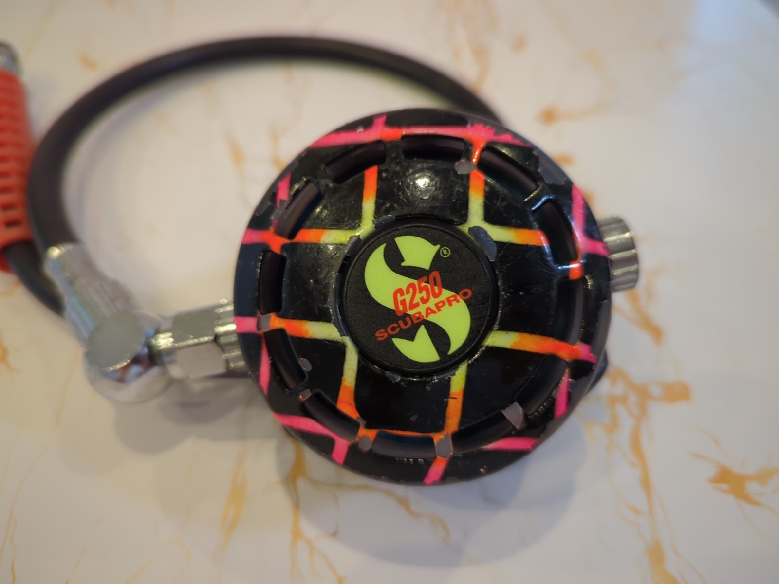 ScubaPro G250 with Hot Frame hand painted face cover 2nd stages