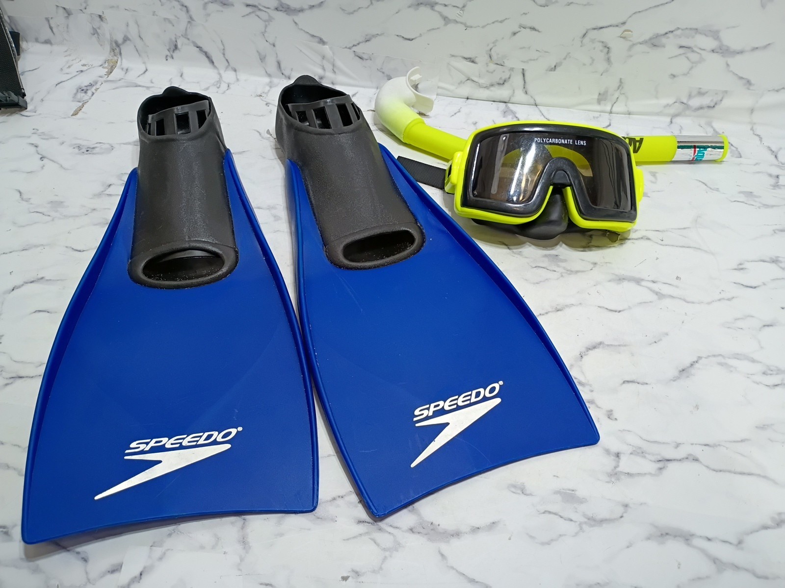 Speedo Short Swim Fins And Full-face Snorkel mask with dry-top Snorkel Orig. Bag