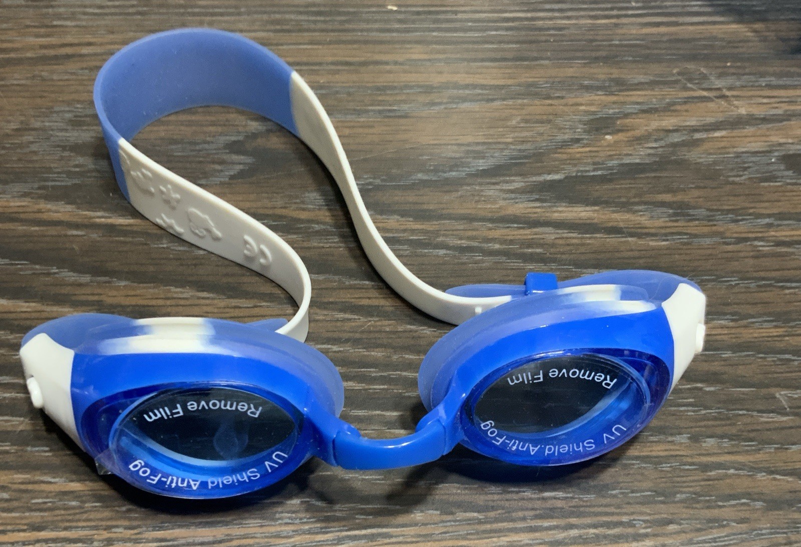 Grohoze Diving Mask And Snorkel & Accessories Incl. 4 Pairs Swimming Goggles