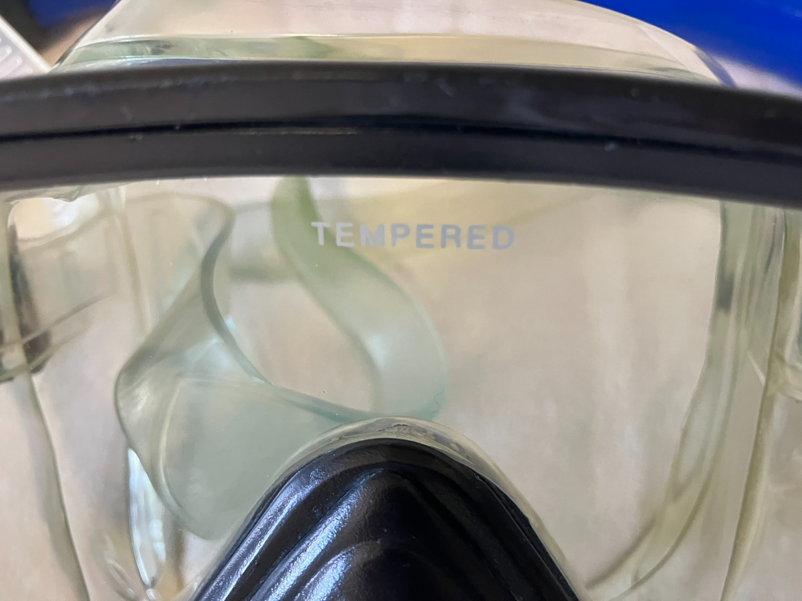Deep See Snorkel Mask & Snorkel Set Black/Clear Tempered Glass – Good Condition