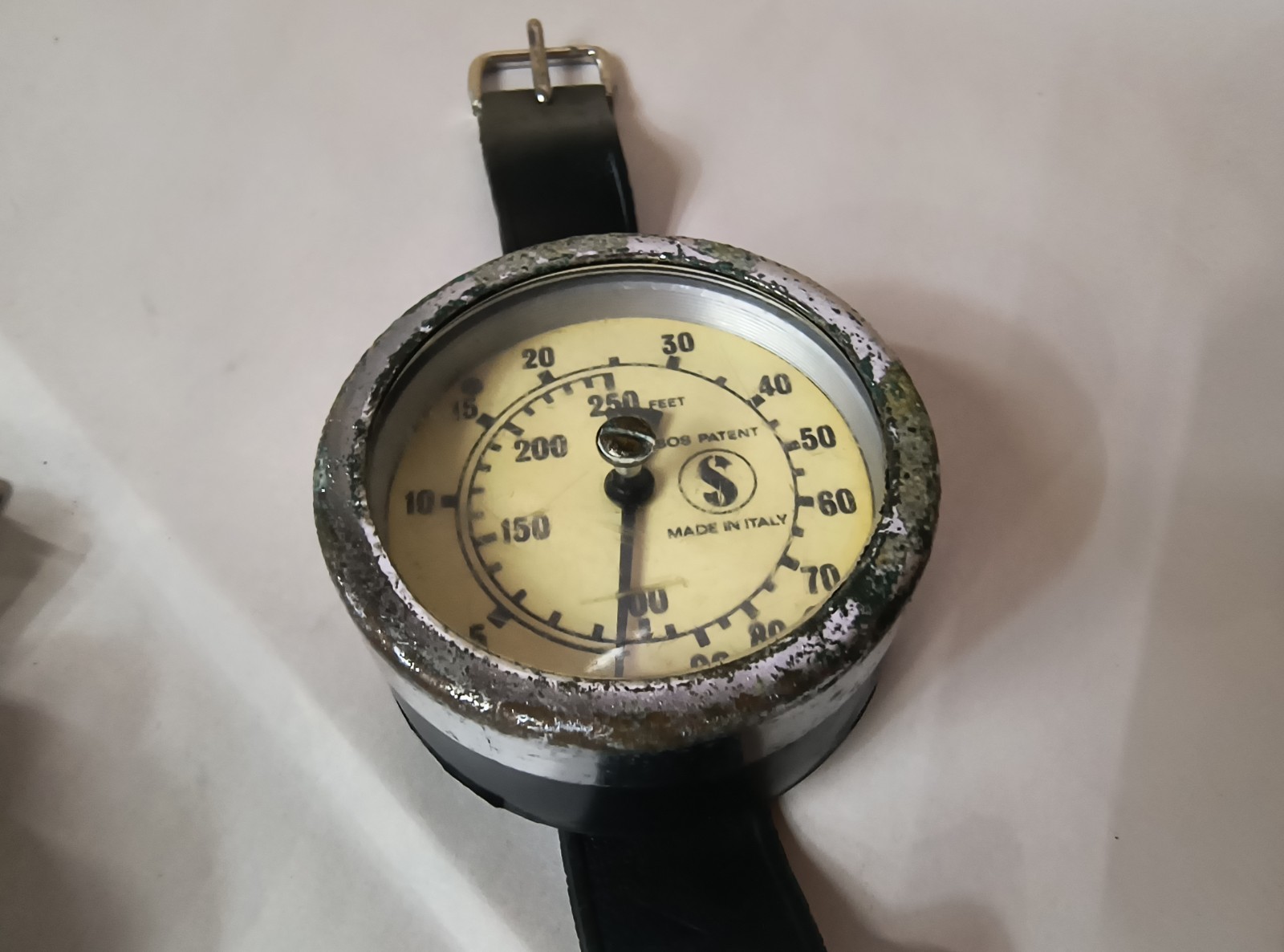 Scubapro Diver’s Wrist Depth Gauge 250 Feet Made in Italy SOS *Untested* LOT 4