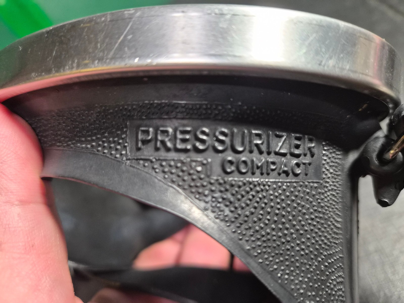 Vintage Scuba Pro Dive Mask Metal Rubber Tempered Oval Glass Black