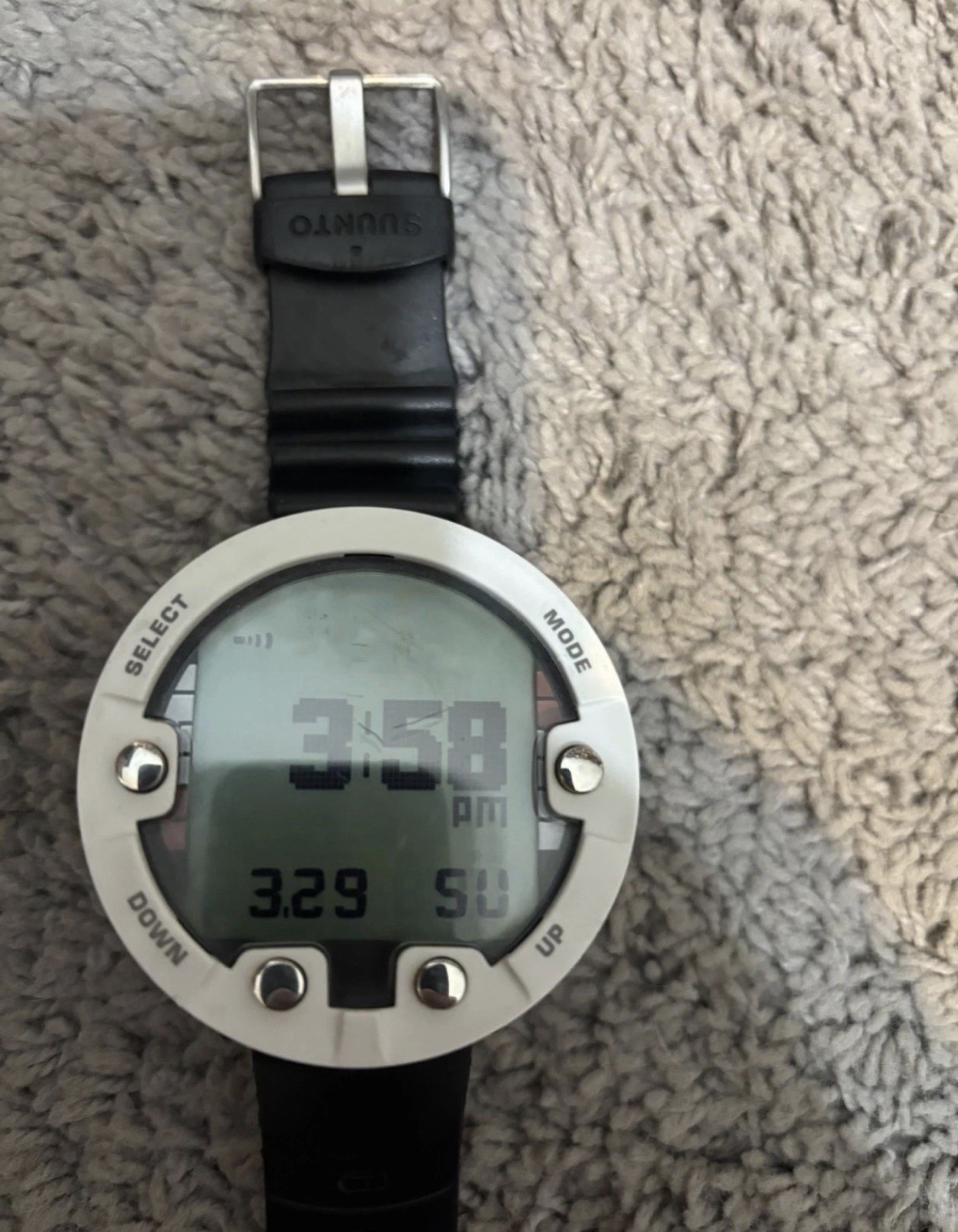 Suunto HelO2 Dive Computer w/ transmitter for wireless Air! Includes USB cable