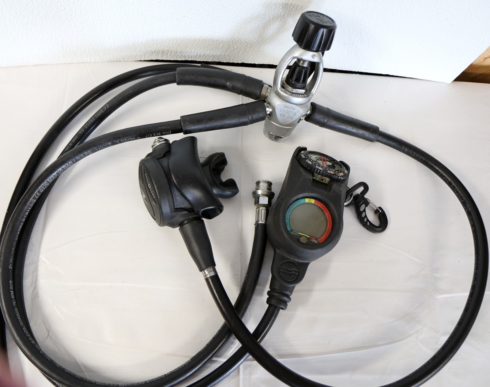 Aqua Lung Scuba Regulator & Mouthpc – Glacia, Titan, Oceanic [UNTESTED; PARTS]