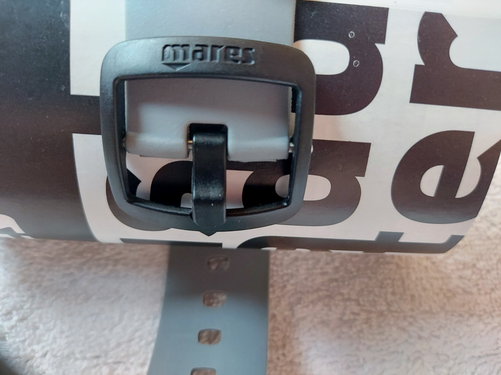 Mares Puck Pro + , model 414135 super clean with screen protector